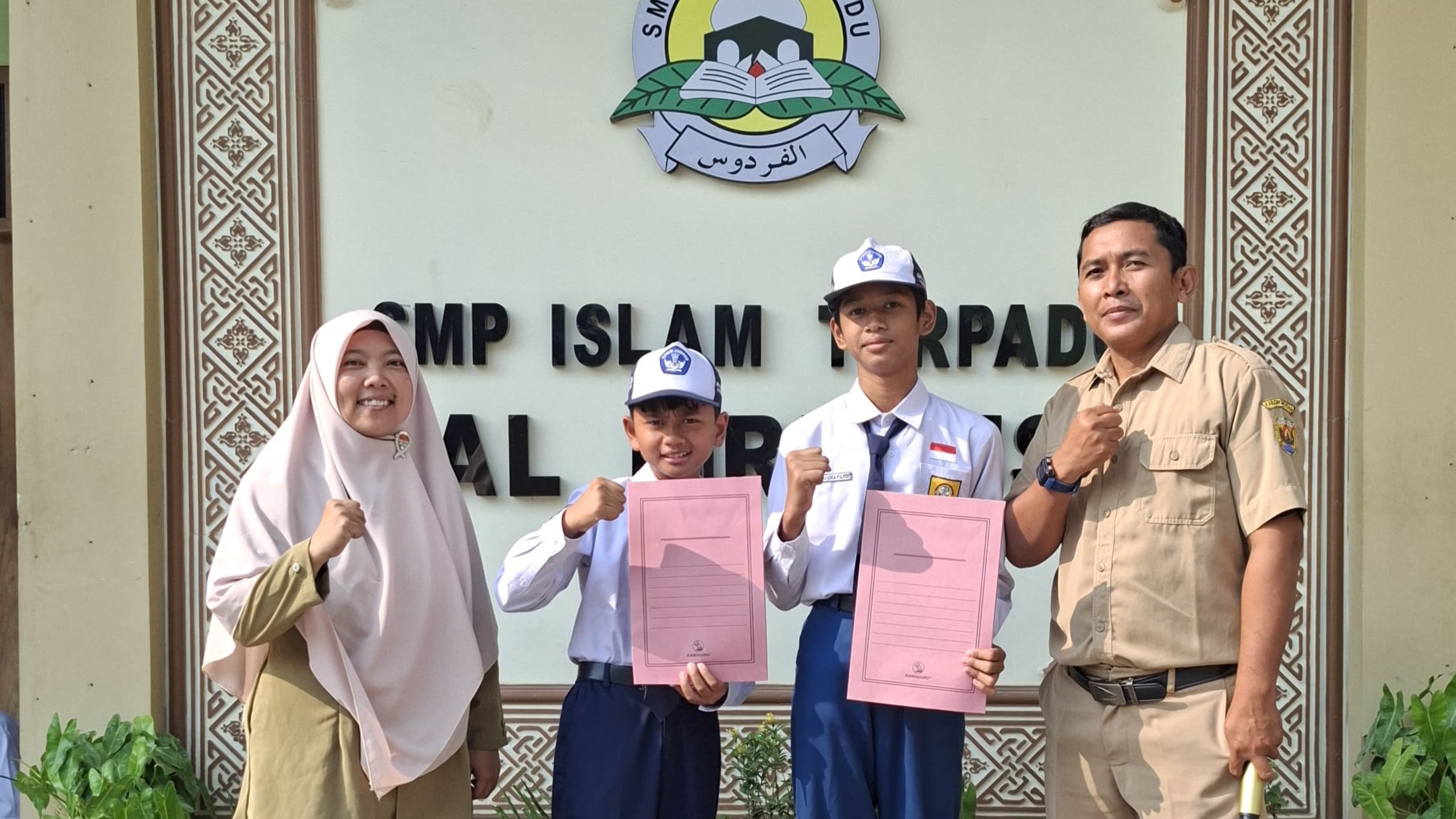 Juara 2 Lomba Panahan — Barebow SMP 15 Meter Putra